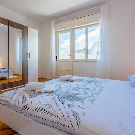 Azur Novi Vinodolski Bagian luar foto