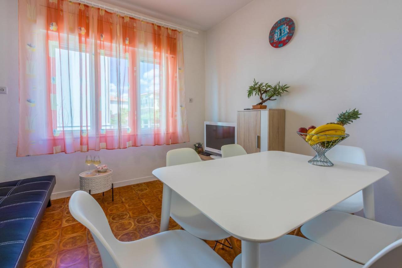 Azur Novi Vinodolski Bagian luar foto