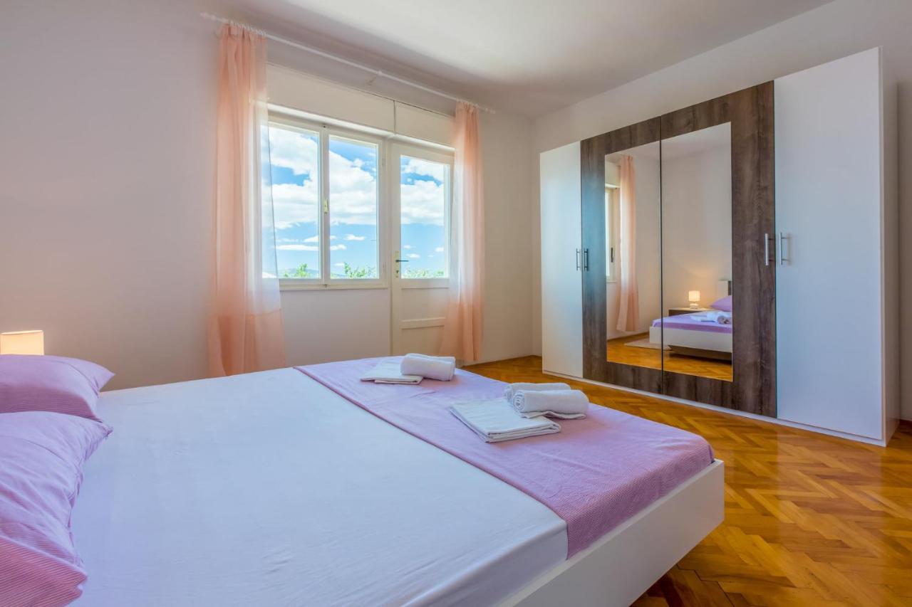Azur Novi Vinodolski Bagian luar foto