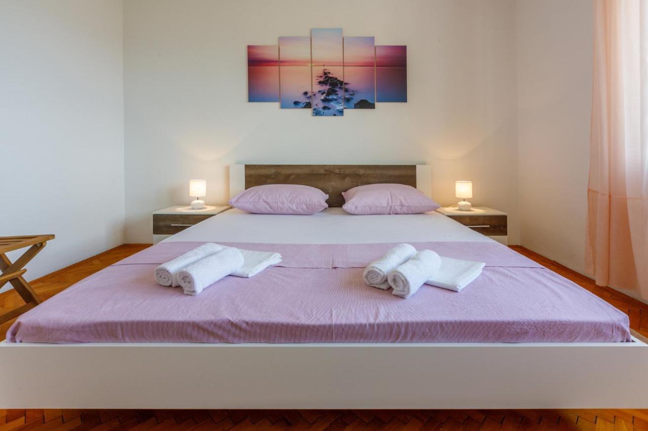 Azur Novi Vinodolski Bagian luar foto