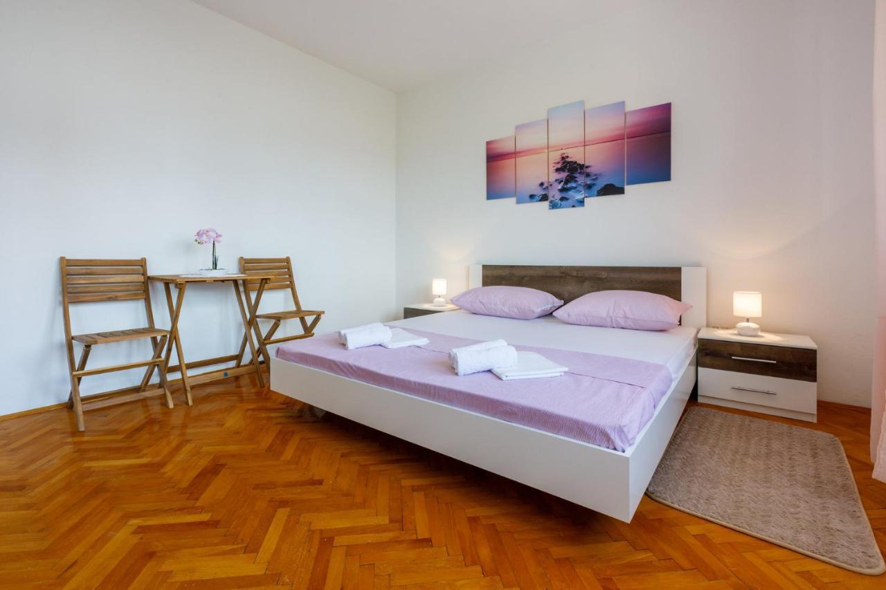 Azur Novi Vinodolski Bagian luar foto